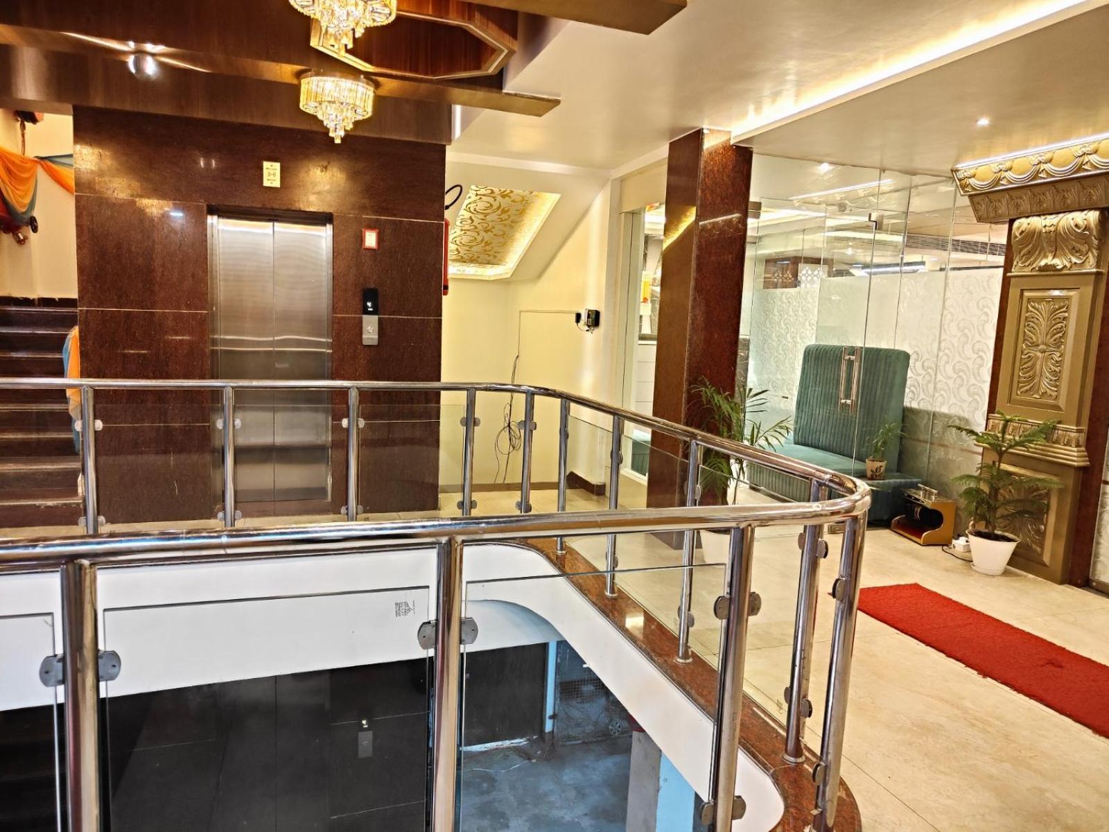 Hotel The Park View Allāhābād Junction 外观 照片