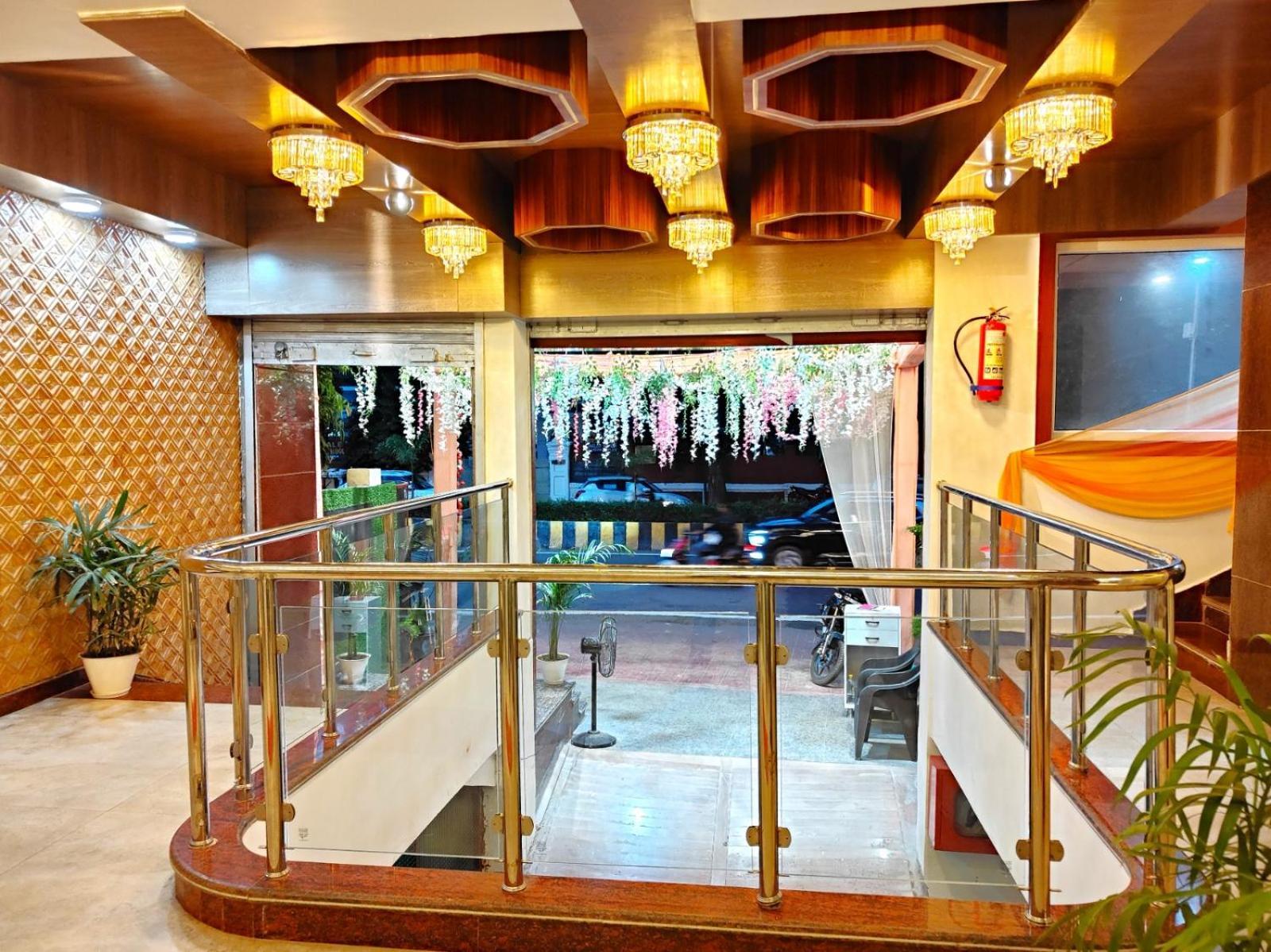 Hotel The Park View Allāhābād Junction 外观 照片